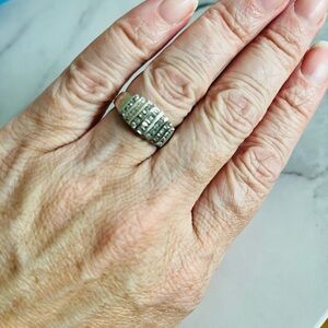 10k White Gold Ring with Diamonds